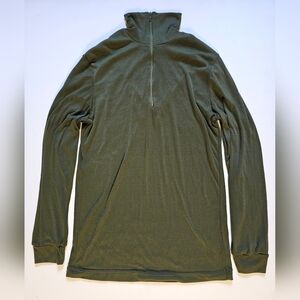 US GI LWCWUS Lightweight Cold Weather Undershirt 100% Polyester Medium